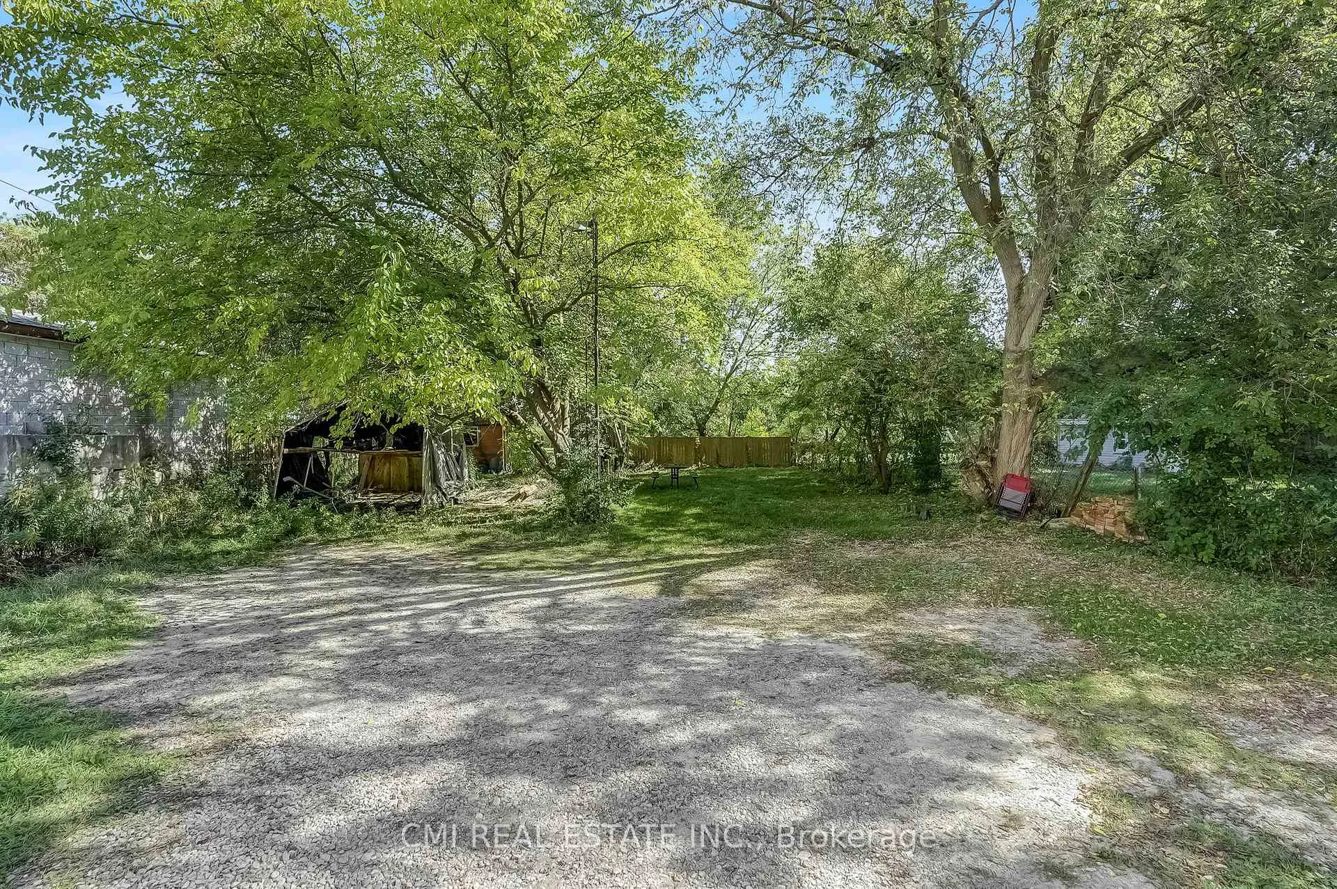 Photo 31 of 135 Madison Avenue S, Kitchener — HOMEH
