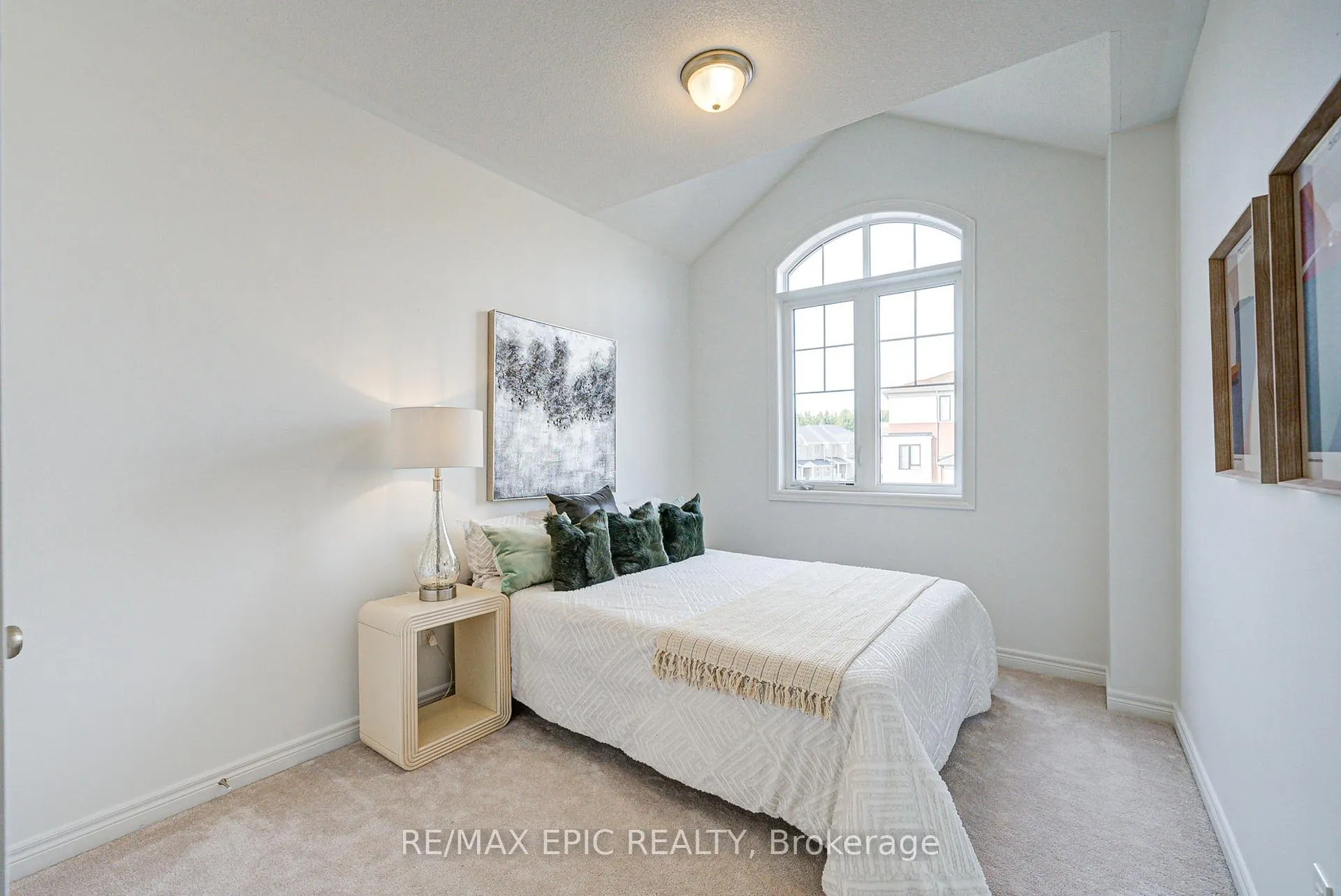 Photo 23 of 382 William Graham Drive, Aurora, Rural Aurora — HOMEH