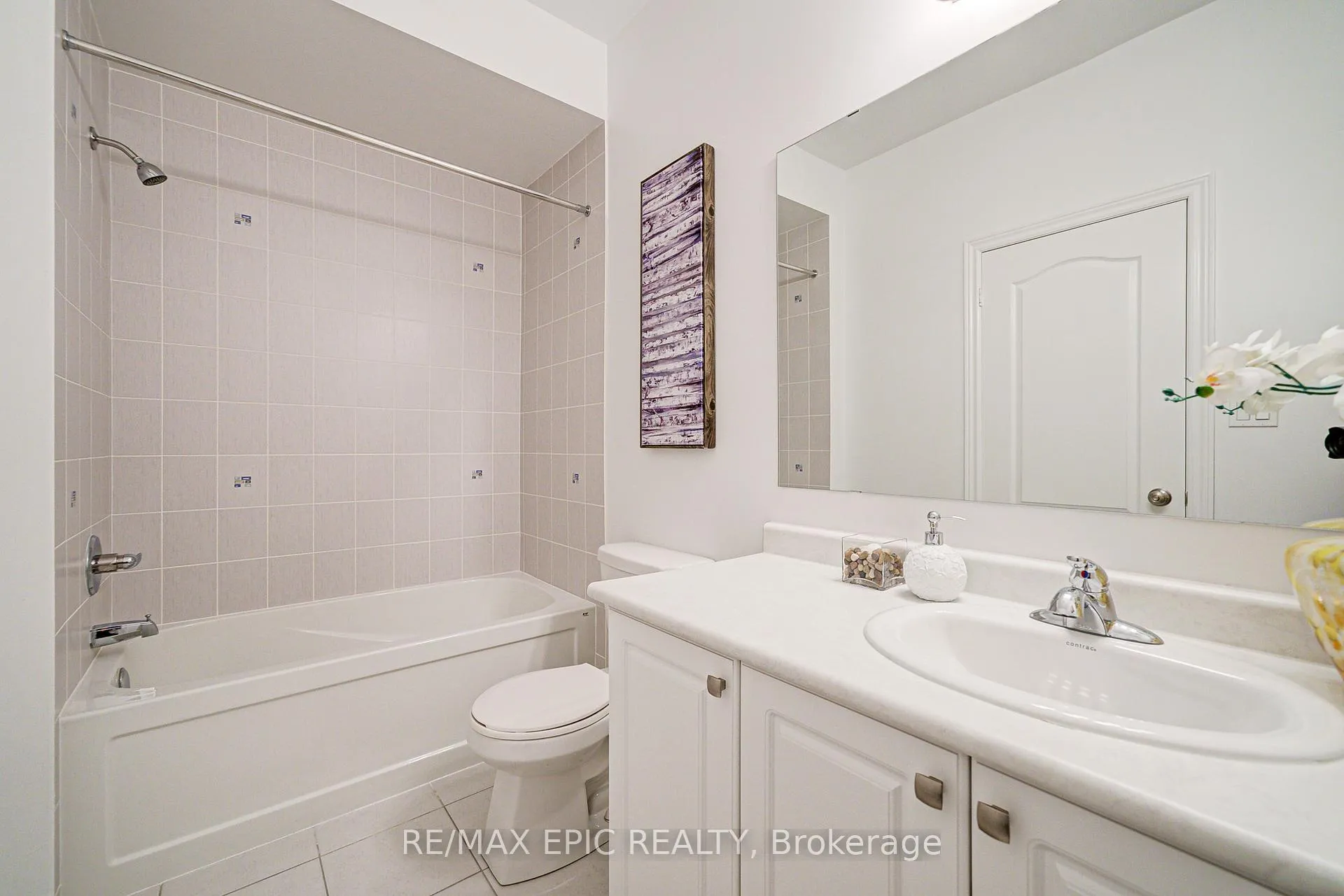 Photo 26 of 382 William Graham Drive, Aurora, Rural Aurora — HOMEH