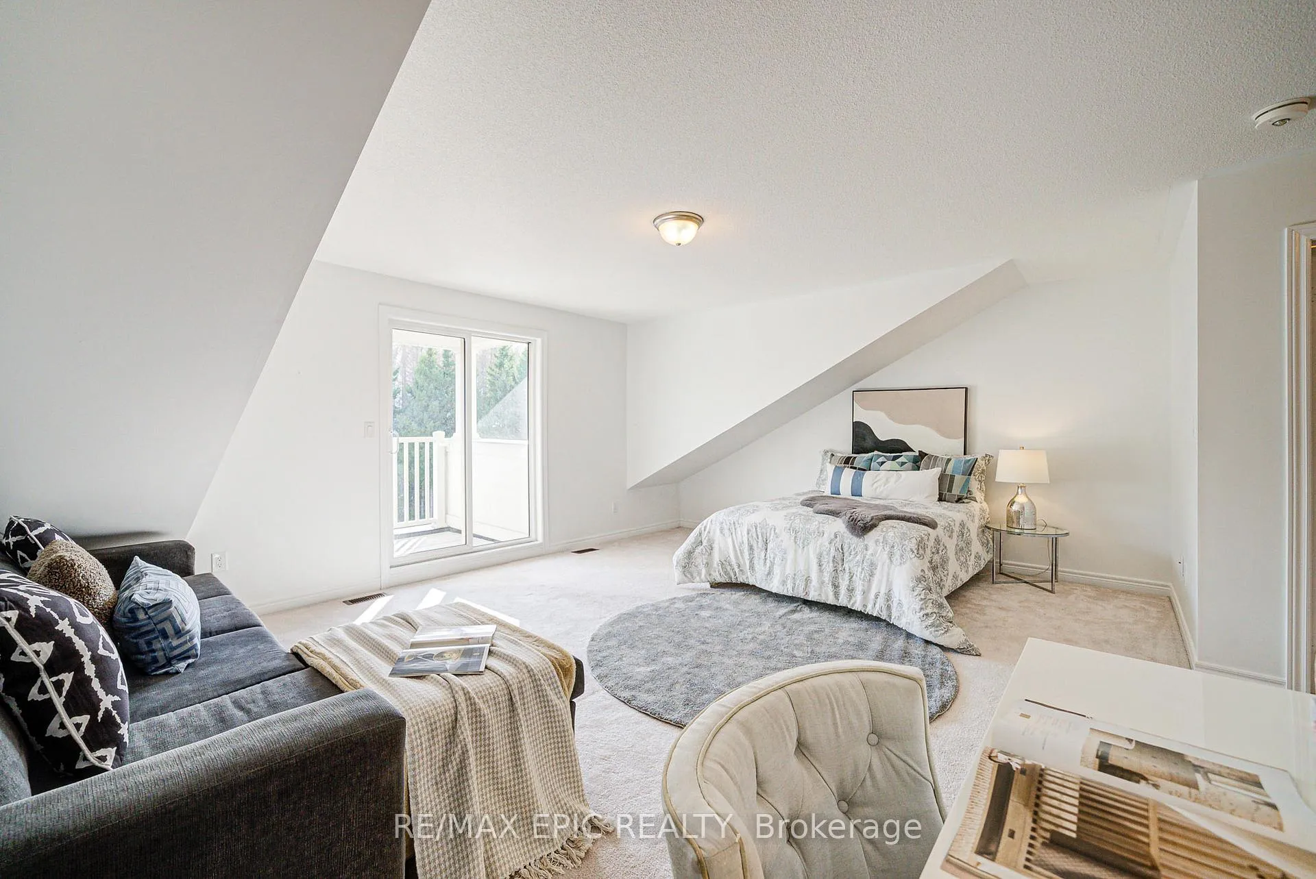 Photo 38 of 382 William Graham Drive, Aurora, Rural Aurora — HOMEH