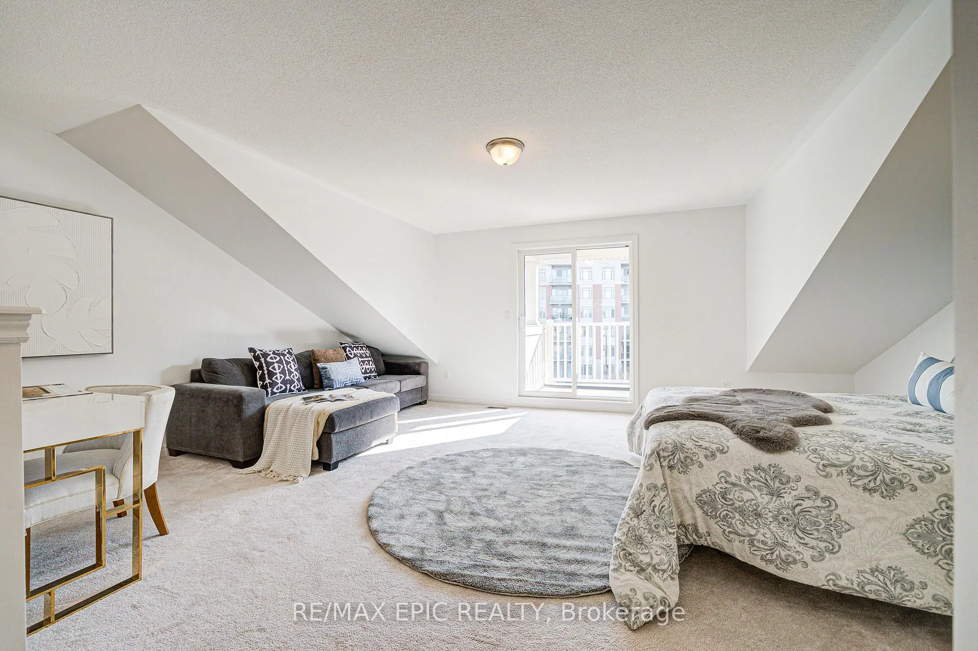 Photo 40 of 382 William Graham Drive, Aurora, Rural Aurora — HOMEH