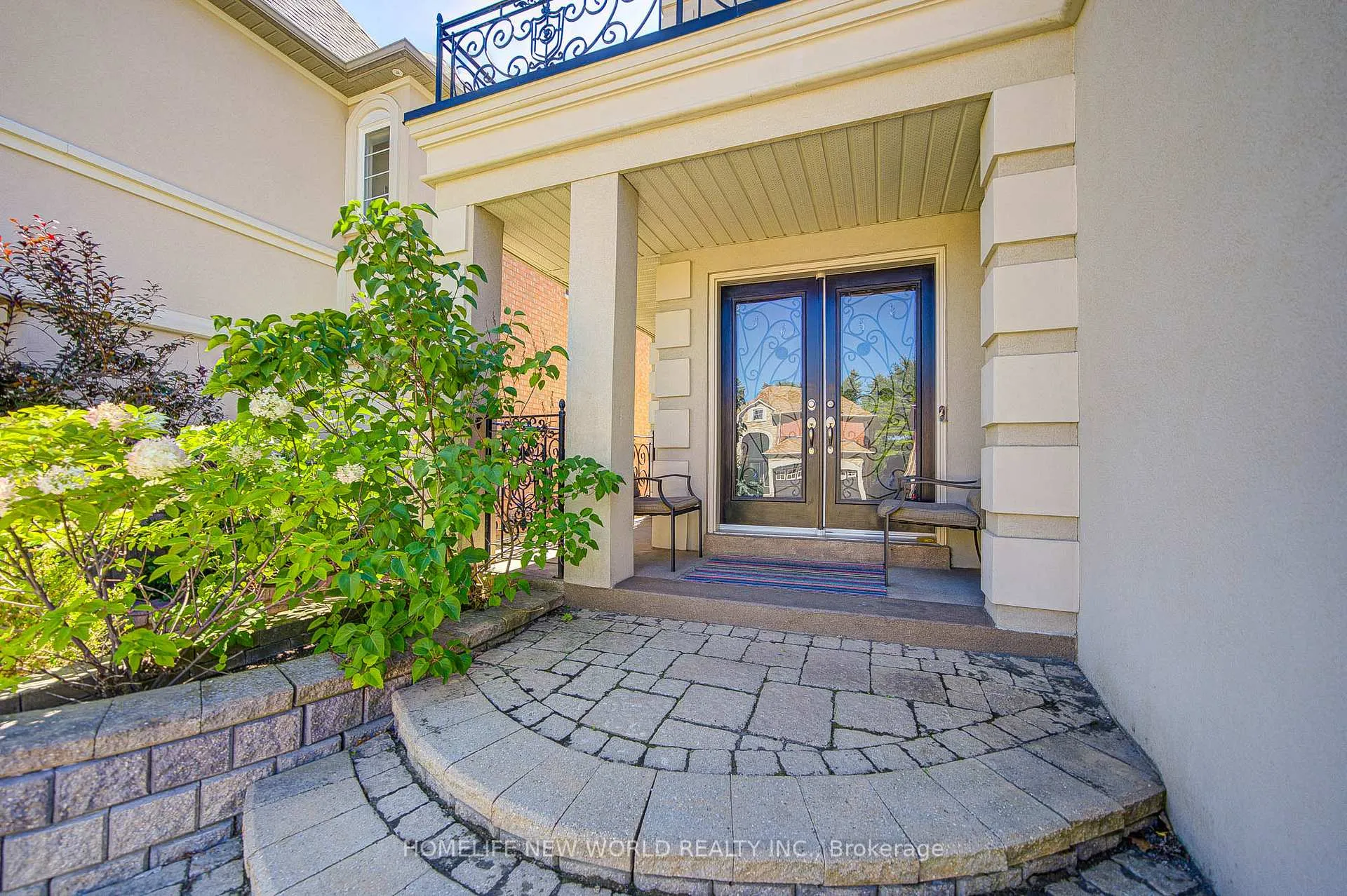 Photo 2 of 131 Ner Israel Drive, Vaughan, Patterson — HOMEH