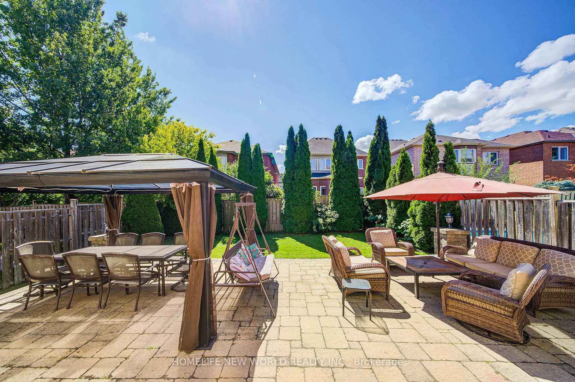 Photo 5 of 131 Ner Israel Drive, Vaughan, Patterson — HOMEH