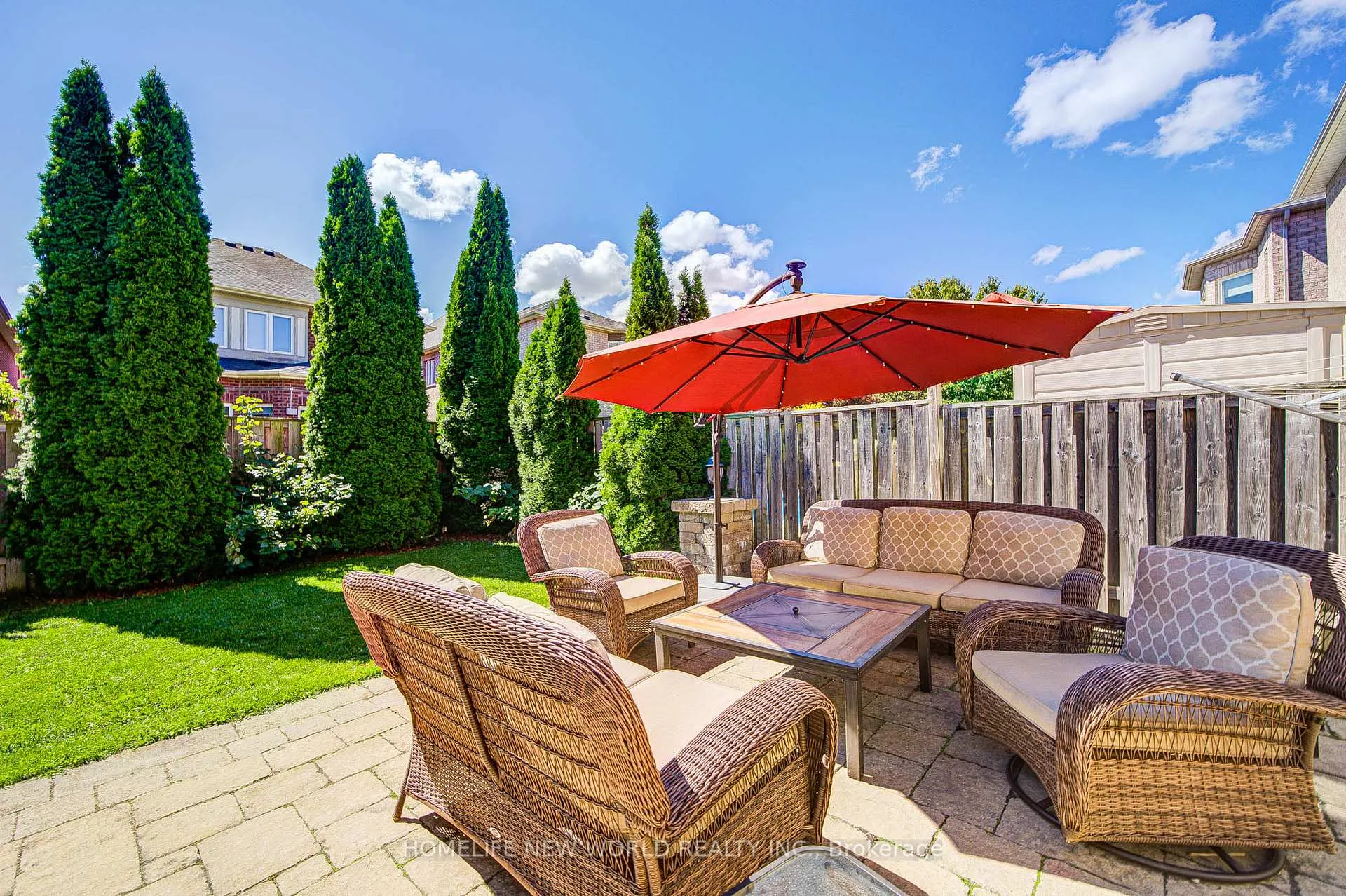 Photo 6 of 131 Ner Israel Drive, Vaughan, Patterson — HOMEH