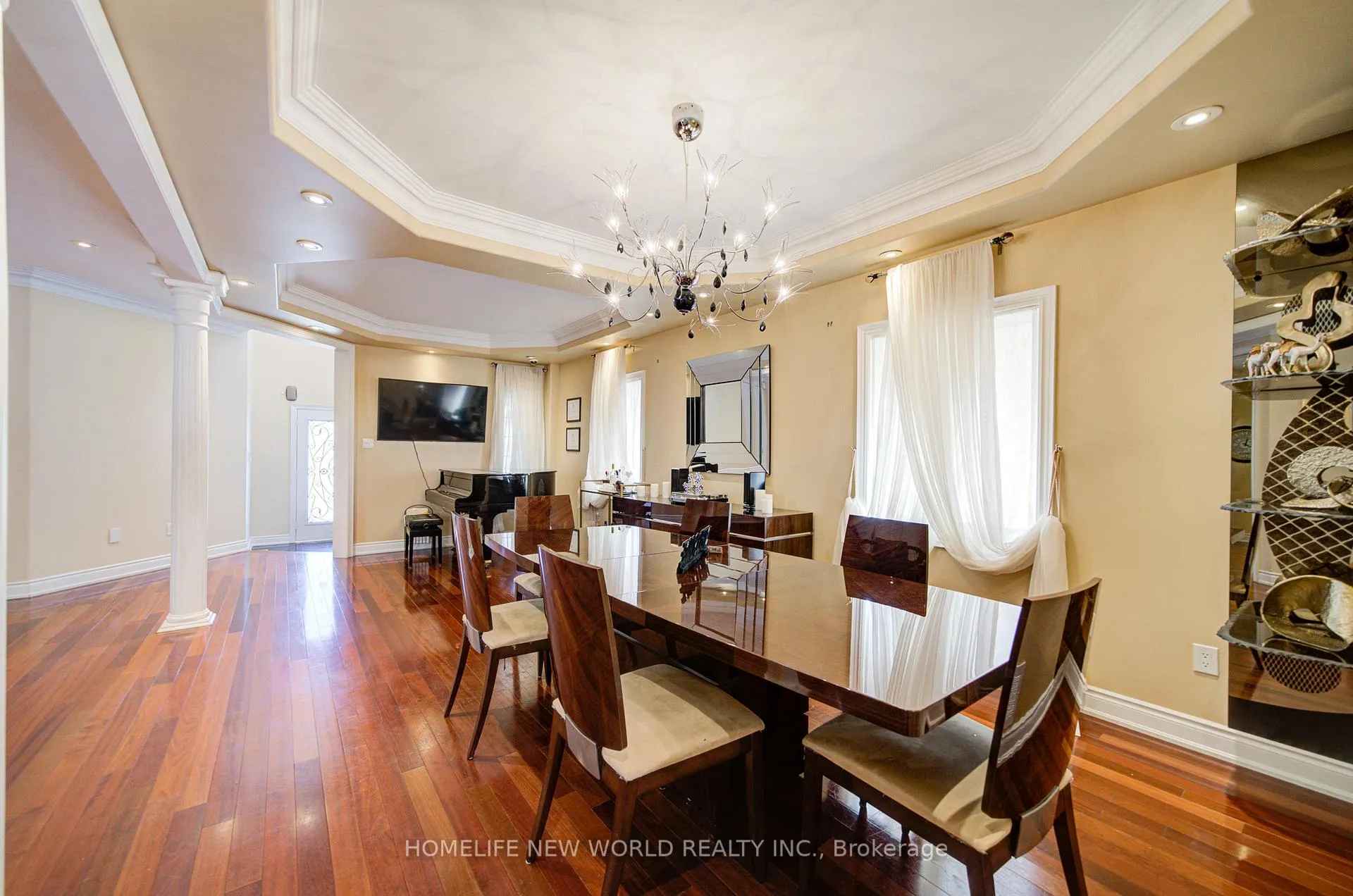 Photo 20 of 131 Ner Israel Drive, Vaughan, Patterson — HOMEH
