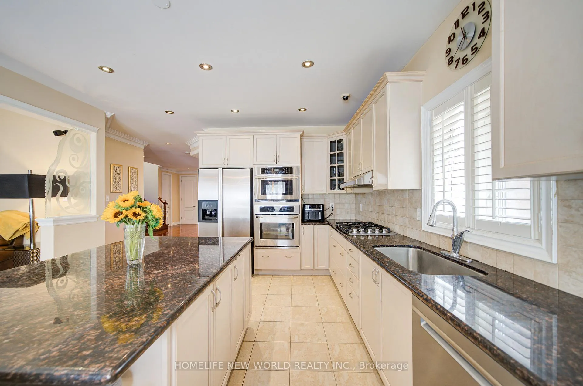 Photo 24 of 131 Ner Israel Drive, Vaughan, Patterson — HOMEH