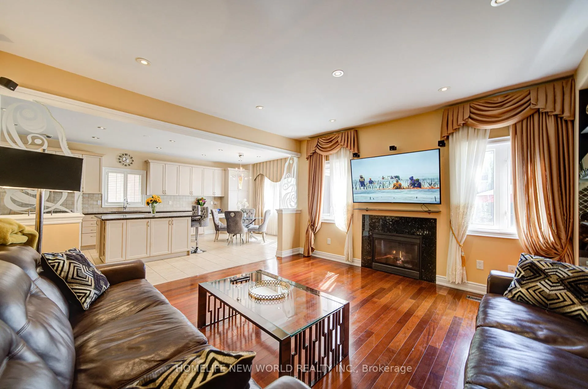 Photo 28 of 131 Ner Israel Drive, Vaughan, Patterson — HOMEH