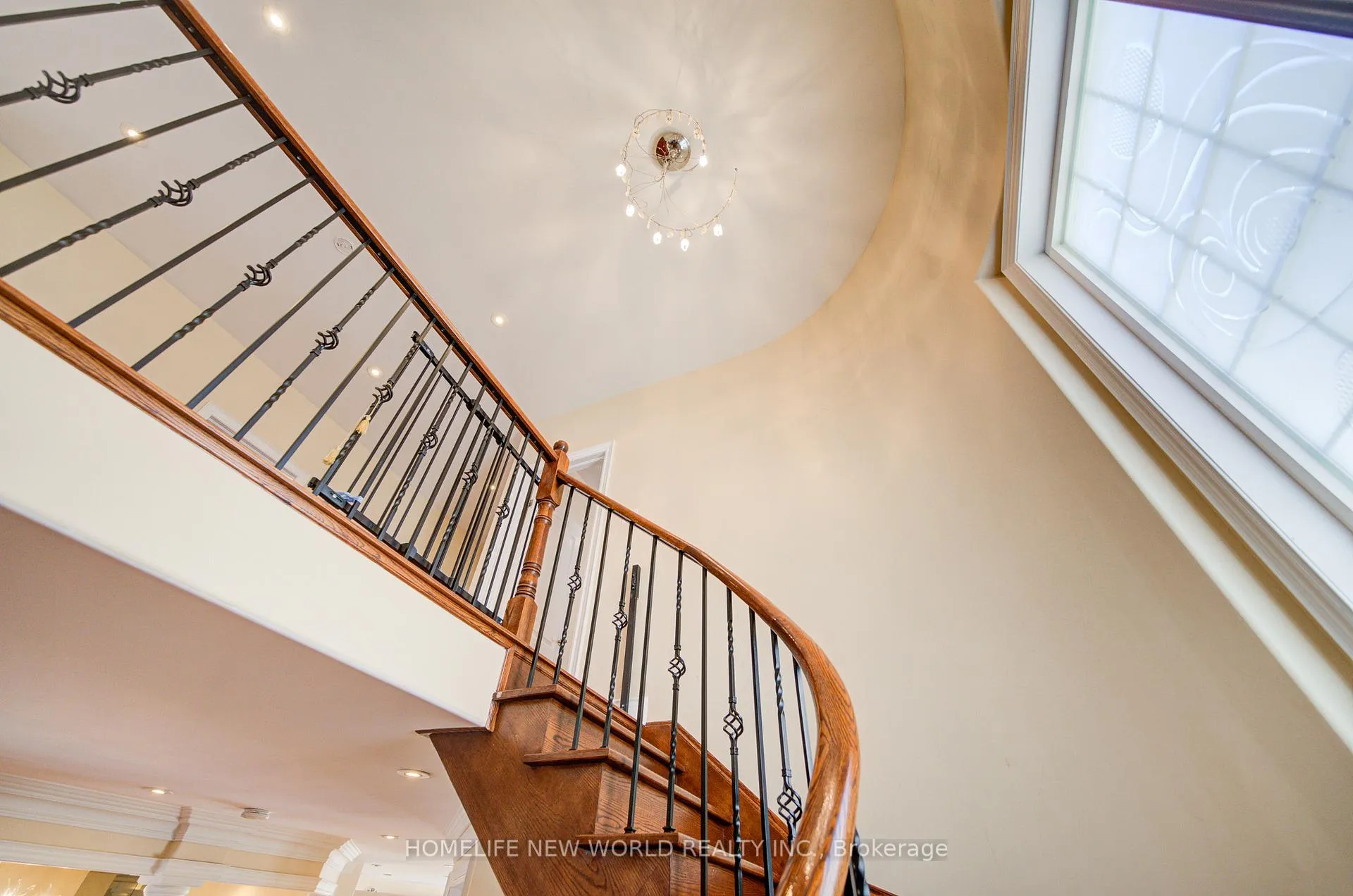 Photo 30 of 131 Ner Israel Drive, Vaughan, Patterson — HOMEH