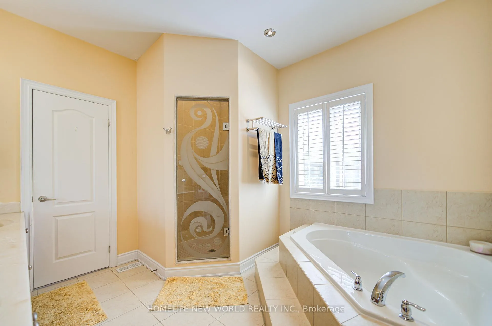 Photo 33 of 131 Ner Israel Drive, Vaughan, Patterson — HOMEH