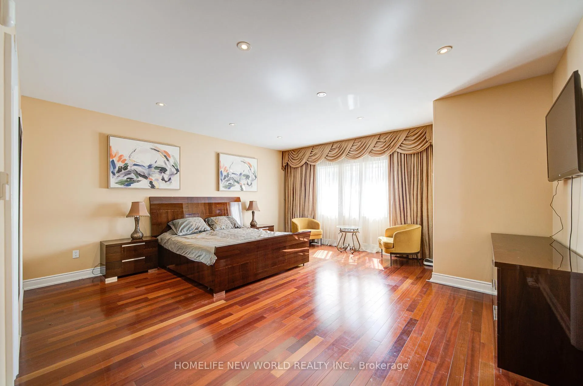 Photo 36 of 131 Ner Israel Drive, Vaughan, Patterson — HOMEH