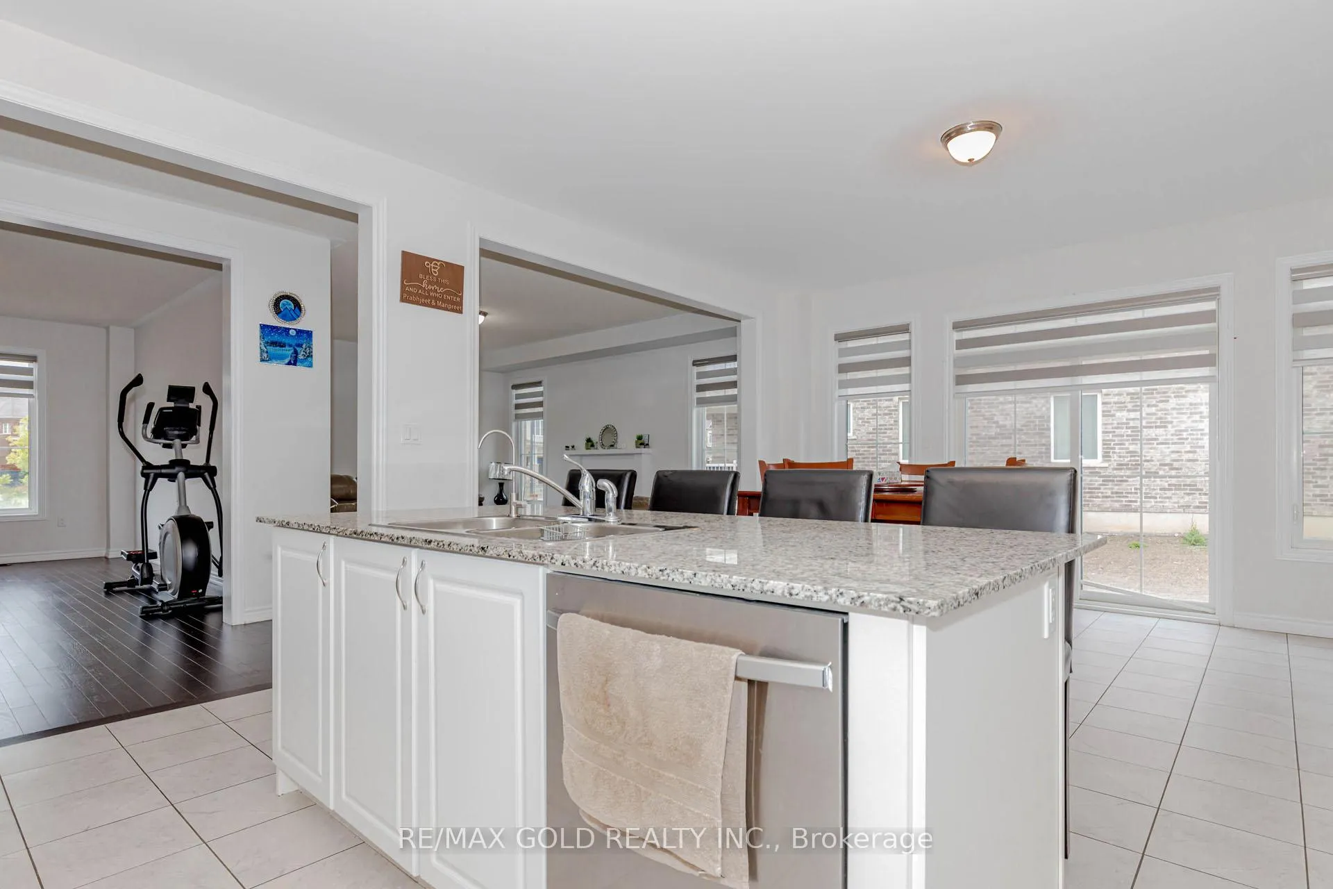 Photo 18 of 7 Portman Street, Caledon, Rural Caledon — HOMEH