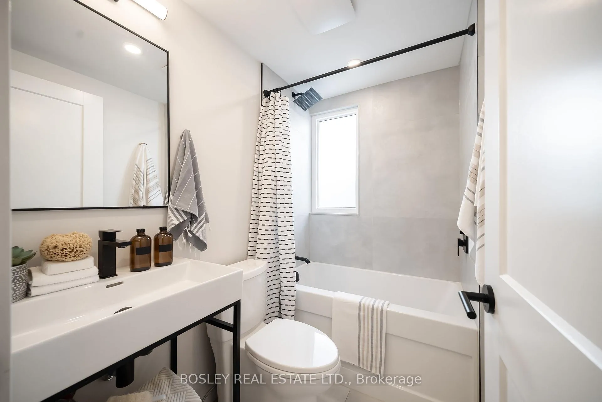 Photo 22 of 102 Woodfield Road, Toronto, Greenwood-Coxwell — HOMEH
