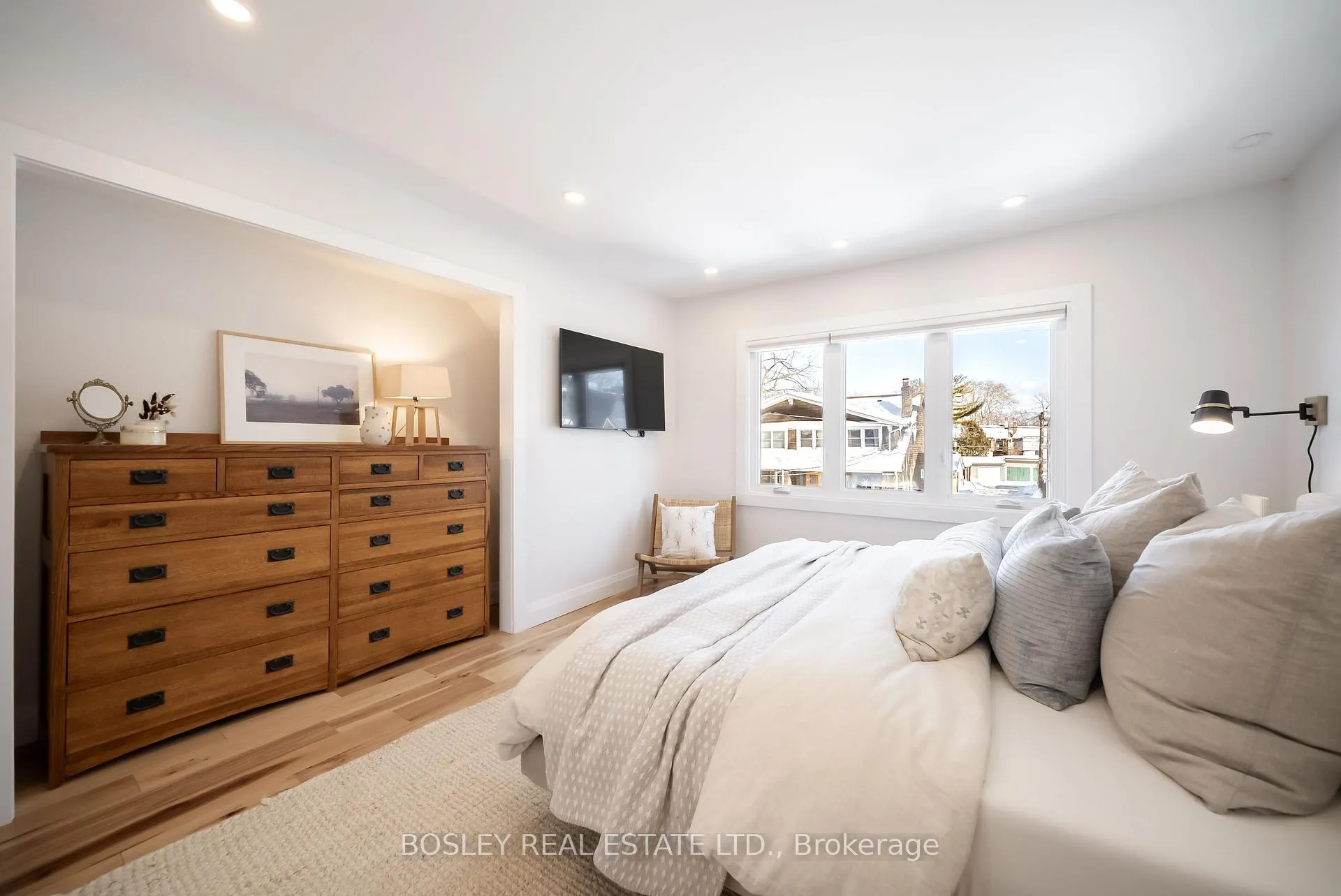 Photo 23 of 102 Woodfield Road, Toronto, Greenwood-Coxwell — HOMEH