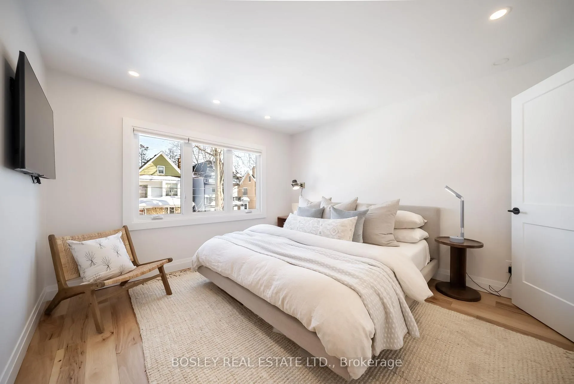 Photo 24 of 102 Woodfield Road, Toronto, Greenwood-Coxwell — HOMEH