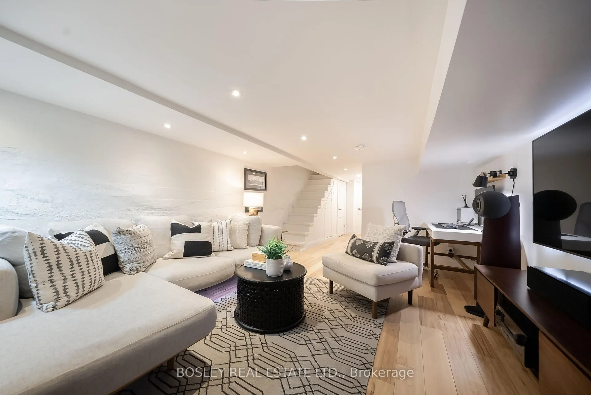 Photo 32 of 102 Woodfield Road, Toronto, Greenwood-Coxwell — HOMEH