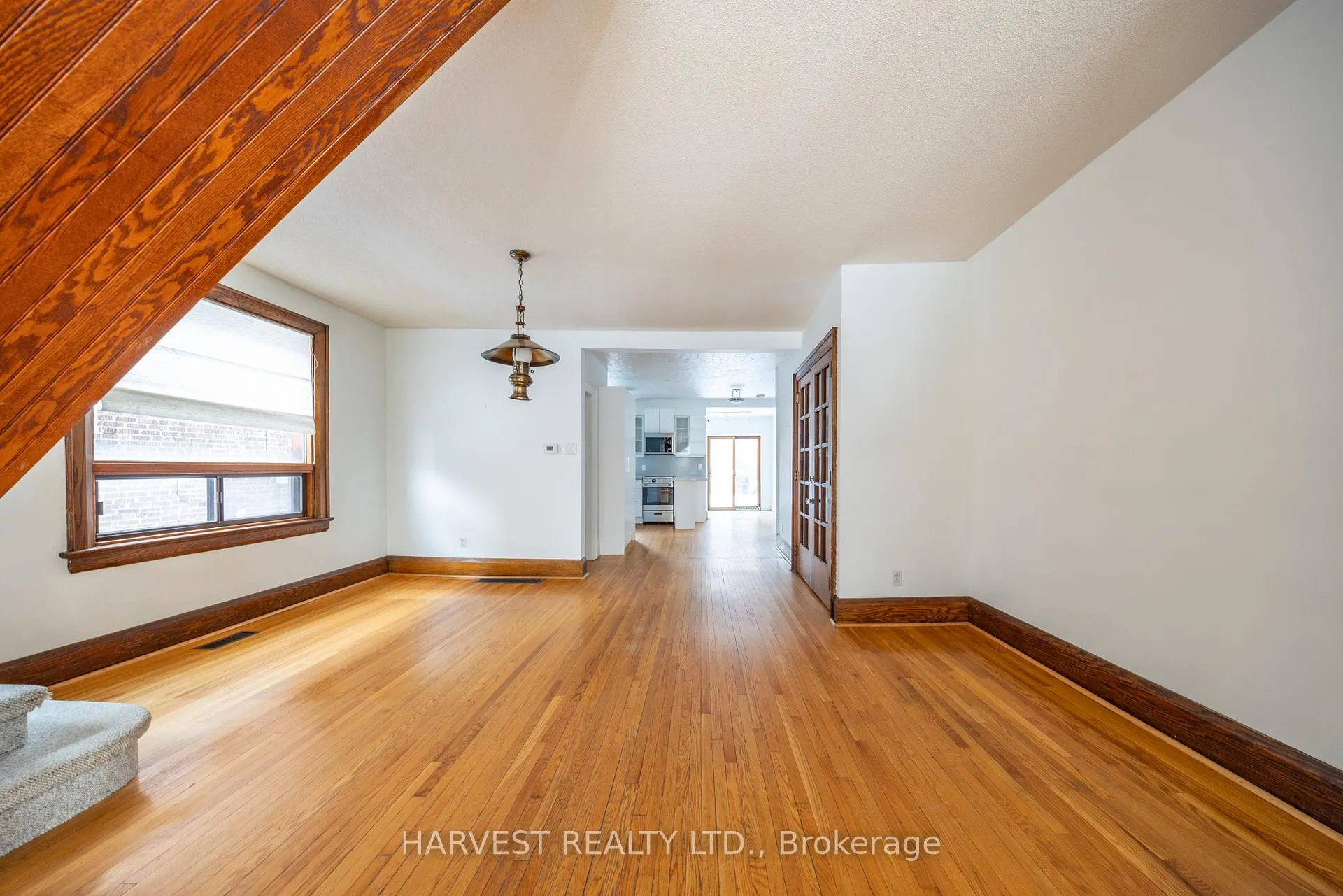 Photo 9 of 14 Tilson Road, Toronto, Mount Pleasant East — HOMEH