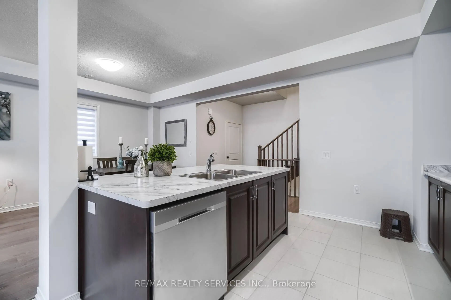 Photo 10 of 17 Lowes Hill Circle, Caledon, Rural Caledon — HOMEH