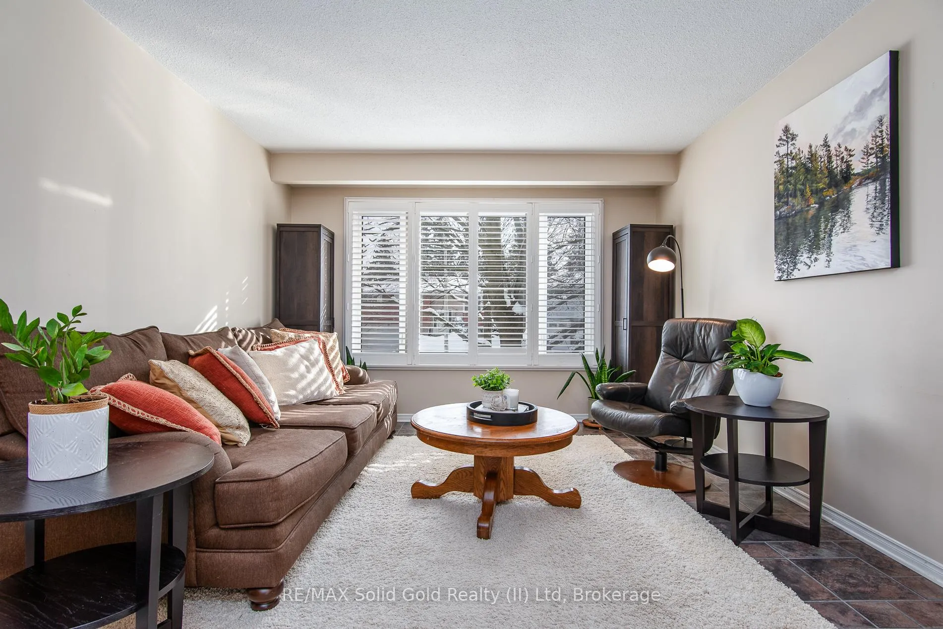 Photo 4 of 216 Northlake Drive, Waterloo — HOMEH