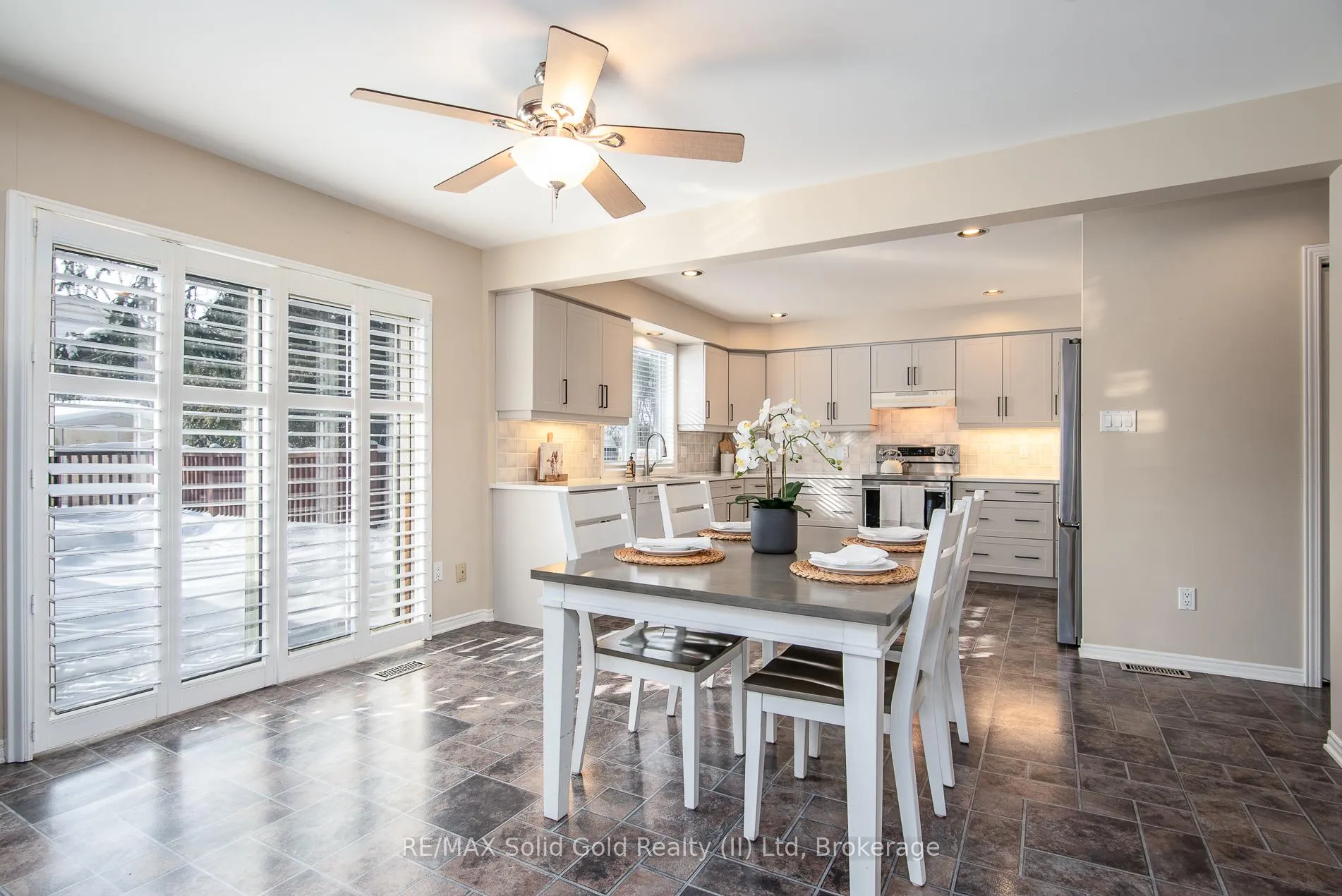 Photo 9 of 216 Northlake Drive, Waterloo — HOMEH