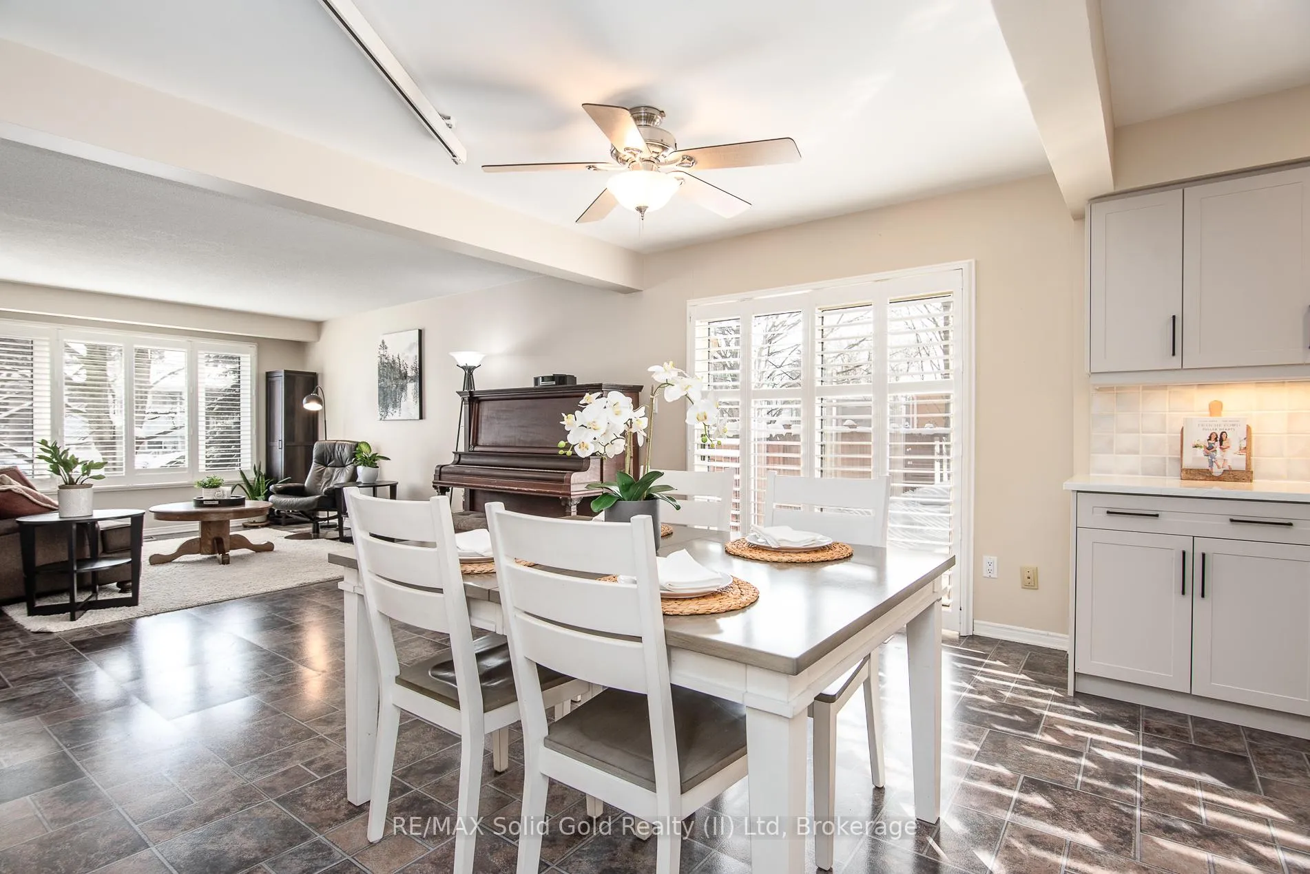 Photo 11 of 216 Northlake Drive, Waterloo — HOMEH