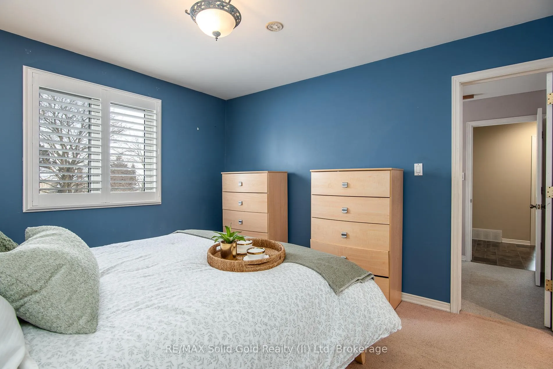 Photo 19 of 216 Northlake Drive, Waterloo — HOMEH