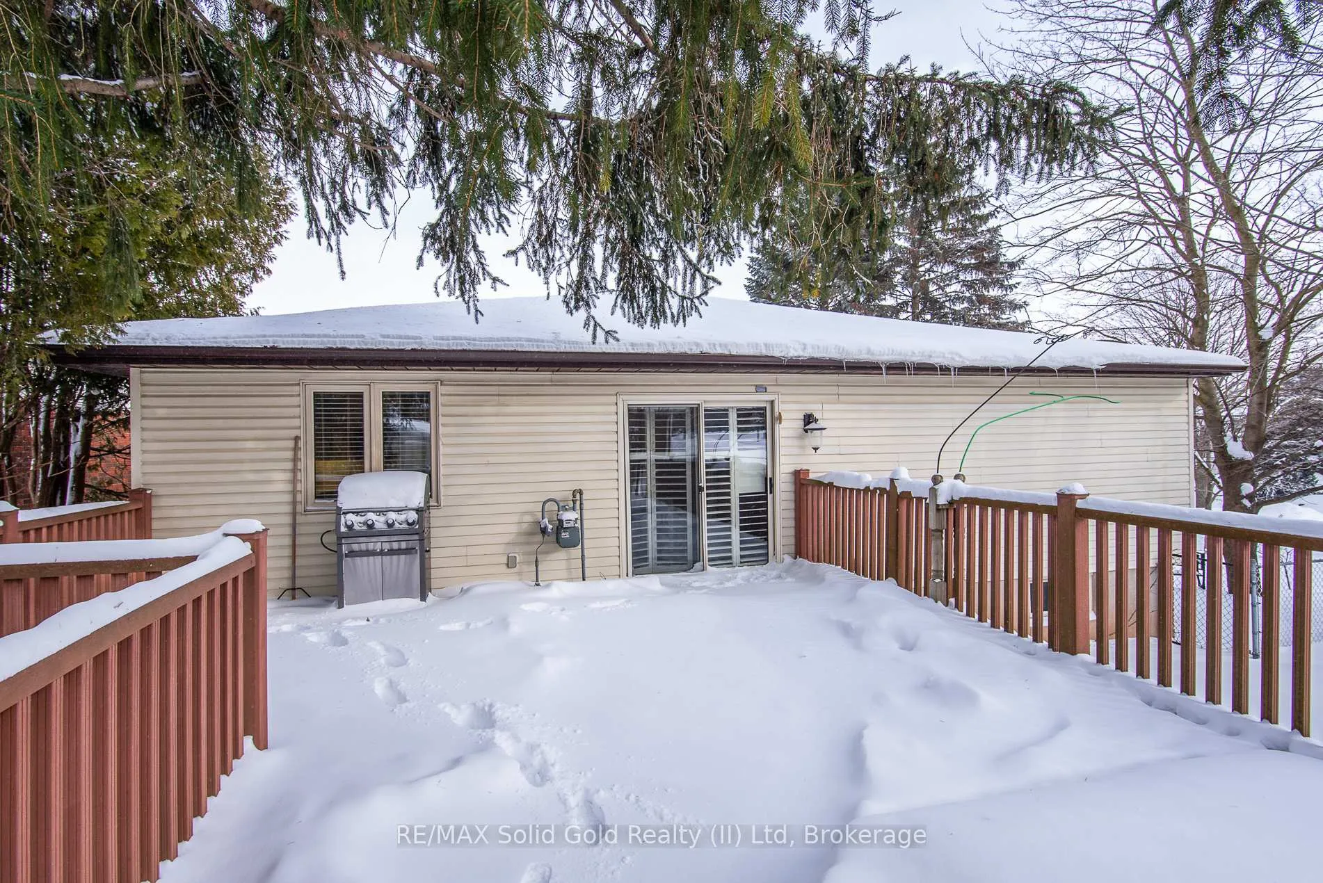 Photo 36 of 216 Northlake Drive, Waterloo — HOMEH