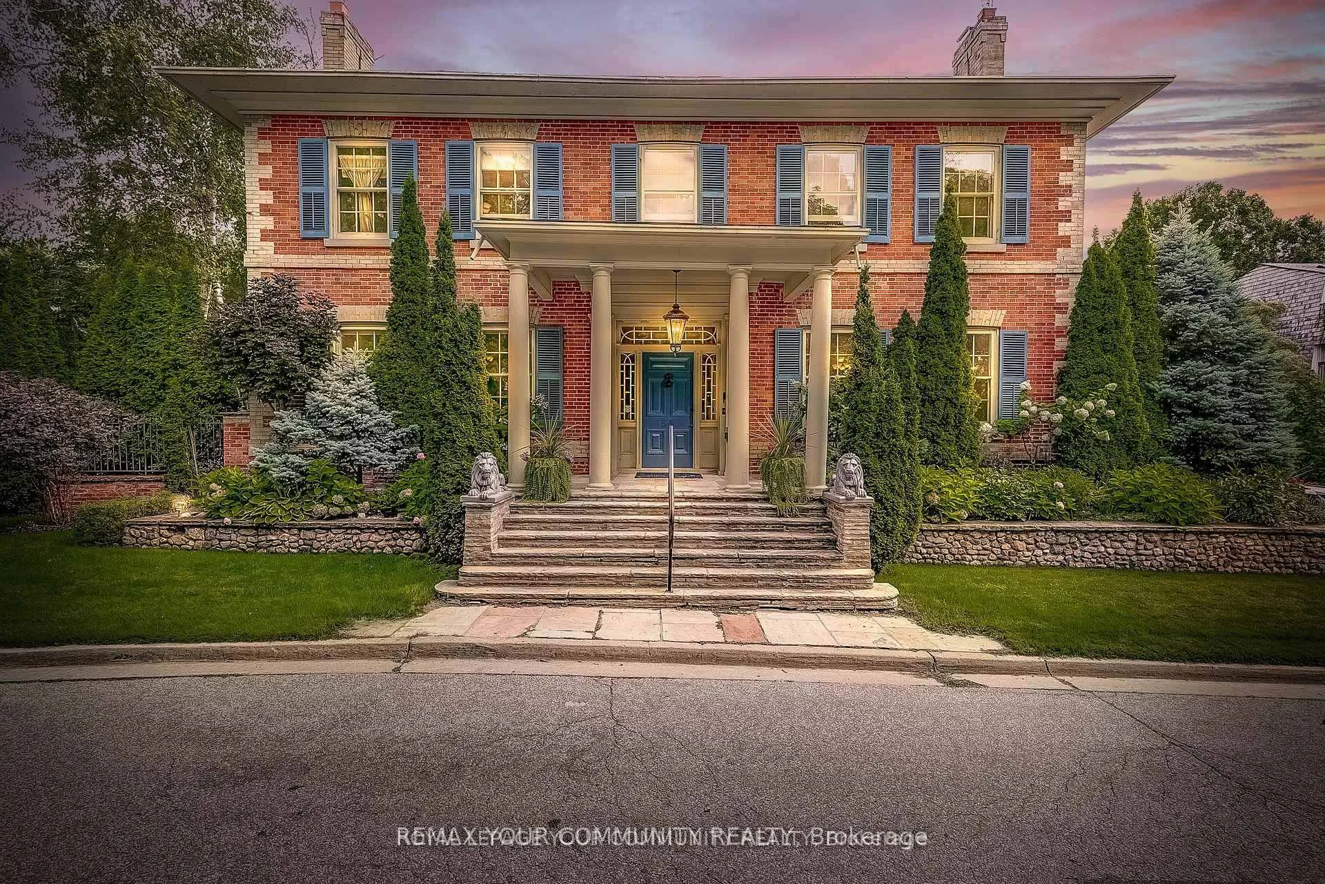 Photo 2 of 54 Cricklewood Crescent, Markham, Royal Orchard — HOMEH