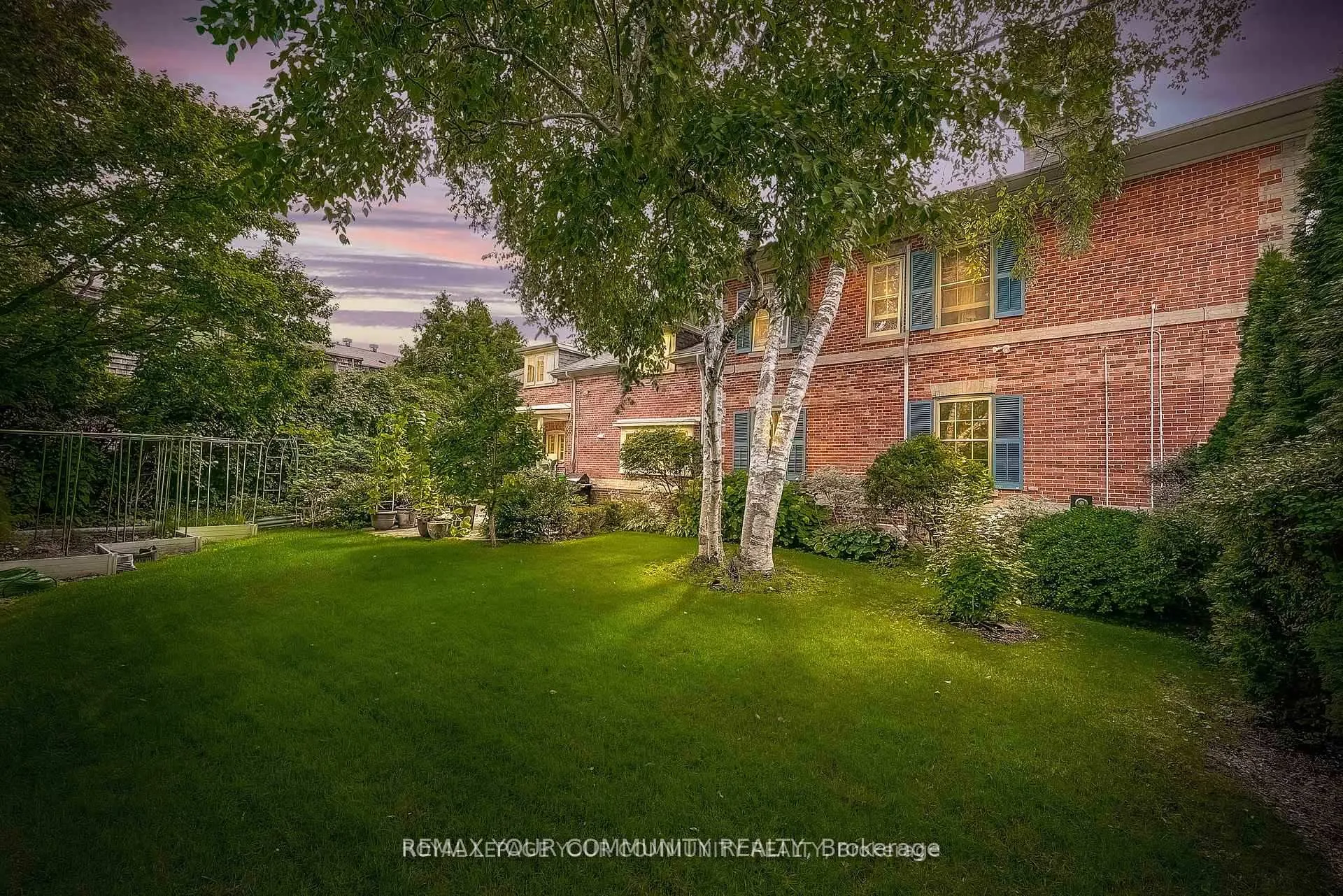 Photo 37 of 54 Cricklewood Crescent, Markham, Royal Orchard — HOMEH
