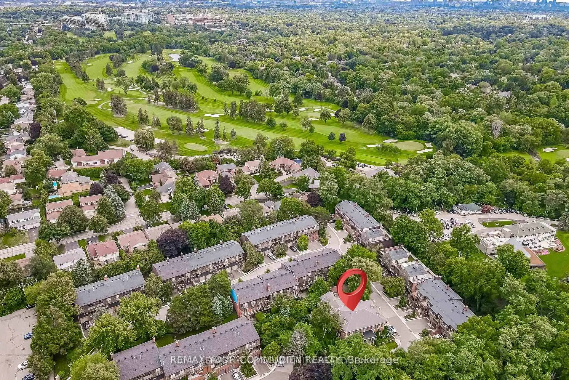 Photo 39 of 54 Cricklewood Crescent, Markham, Royal Orchard — HOMEH