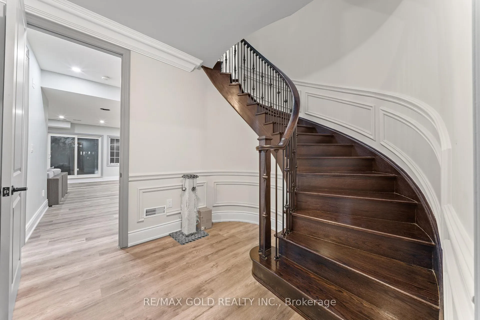 Photo 44 of 34 Yellowhammer Crescent, Brampton, Toronto Gore Rural Estate — HOMEH