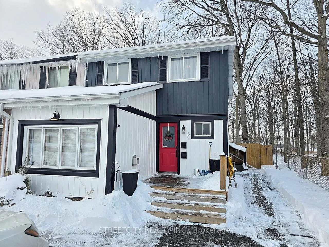 Photo 1 of 52 Fairview Crescent, Sarnia — HOMEH