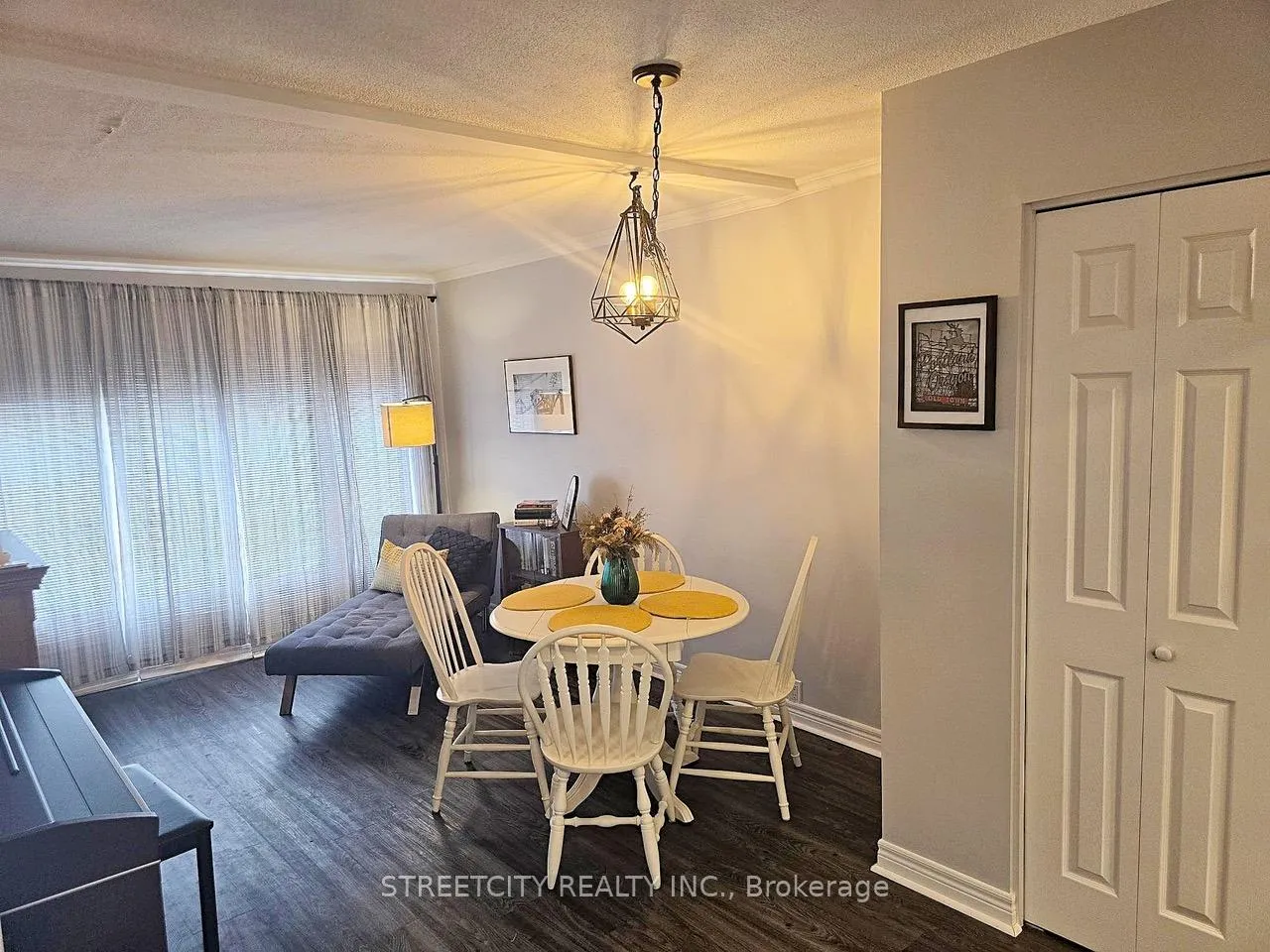 Photo 9 of 52 Fairview Crescent, Sarnia — HOMEH