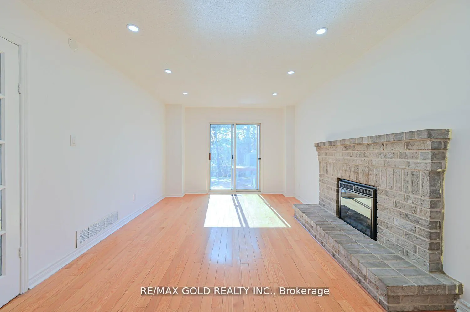 Photo 19 of 46 Plover Place, Brampton, Fletcher's Creek South — HOMEH