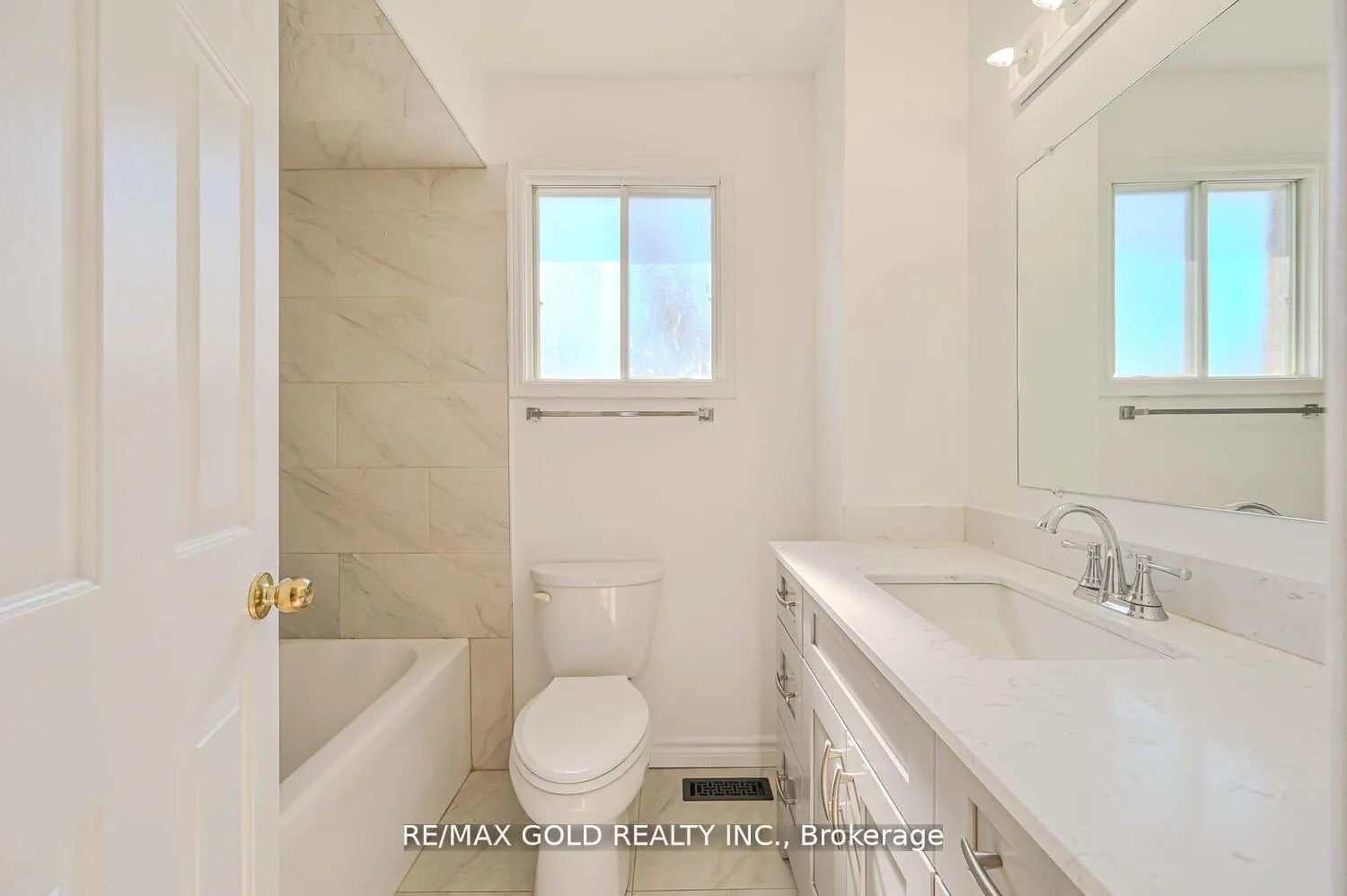 Photo 29 of 46 Plover Place, Brampton, Fletcher's Creek South — HOMEH