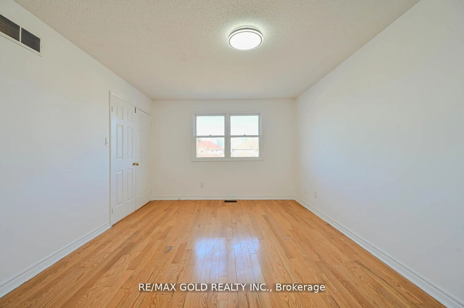 Photo 30 of 46 Plover Place, Brampton, Fletcher's Creek South — HOMEH