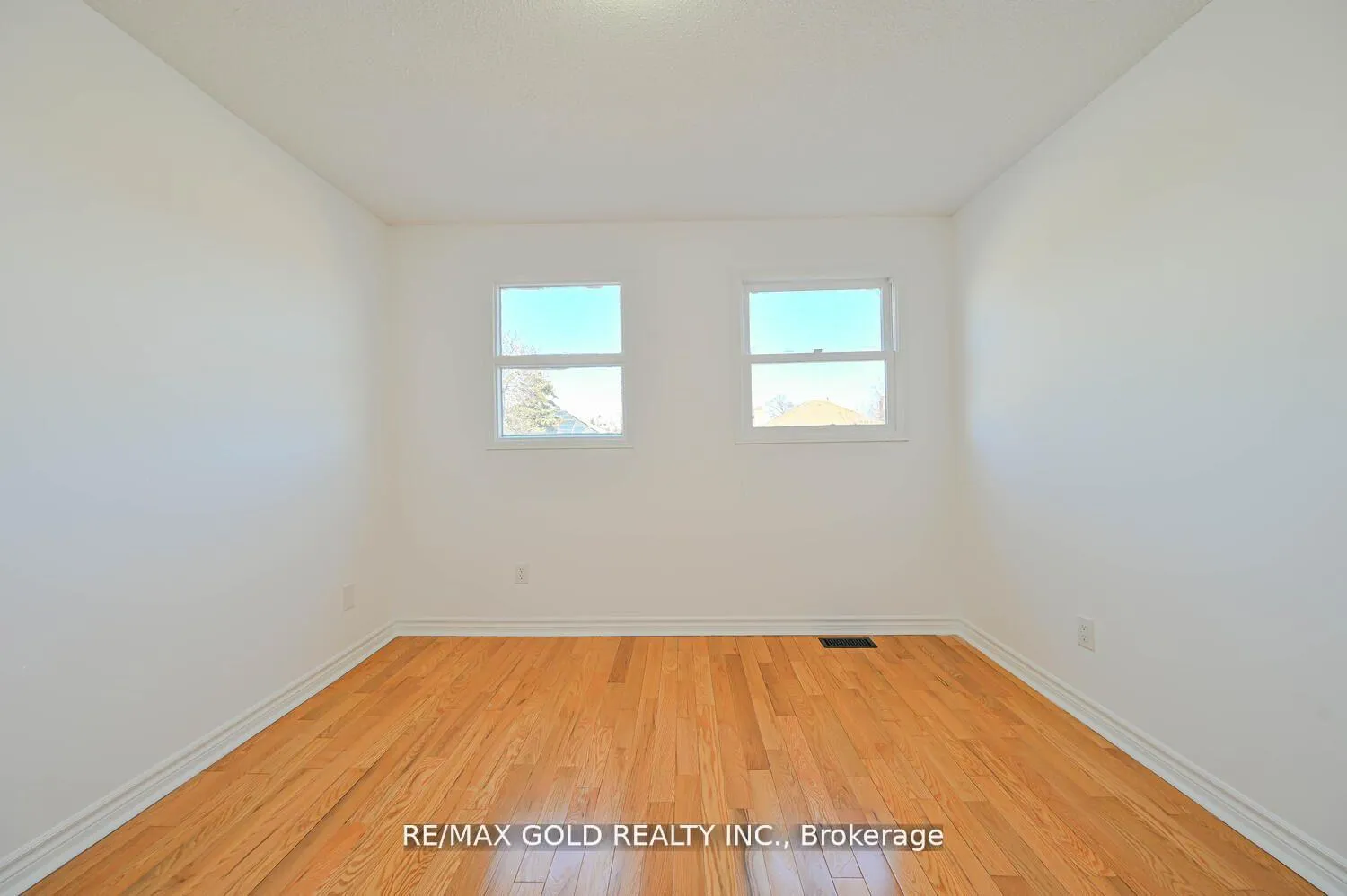 Photo 33 of 46 Plover Place, Brampton, Fletcher's Creek South — HOMEH