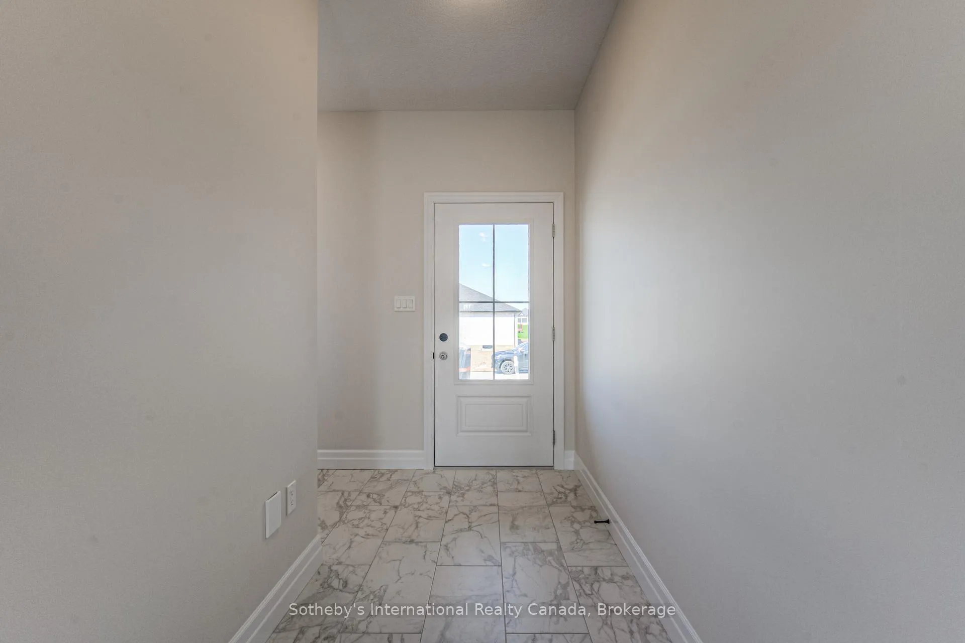 Photo 10 of 672 Wray Avenue S, North Perth, Listowel — HOMEH