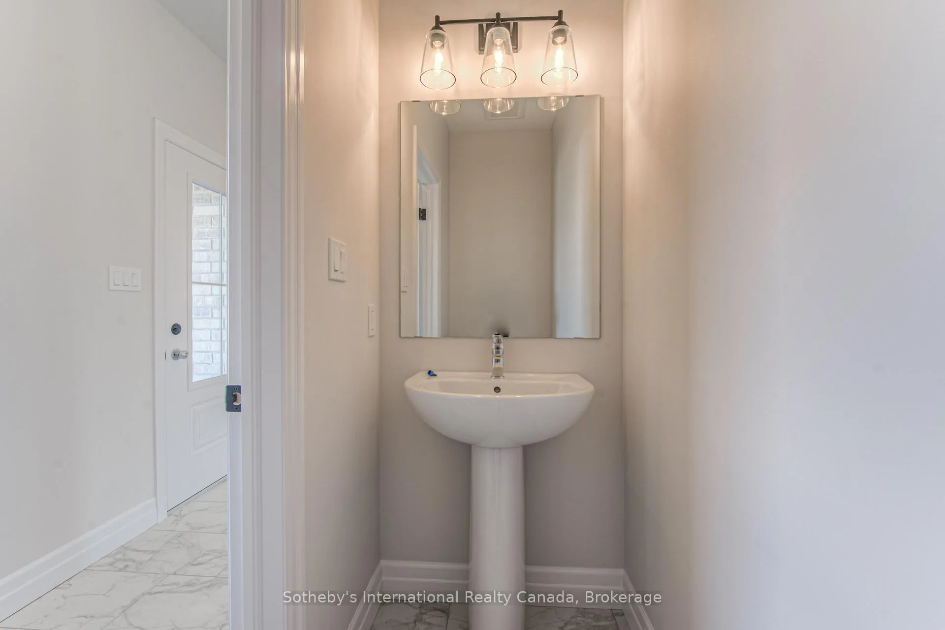 Photo 12 of 672 Wray Avenue S, North Perth, Listowel — HOMEH