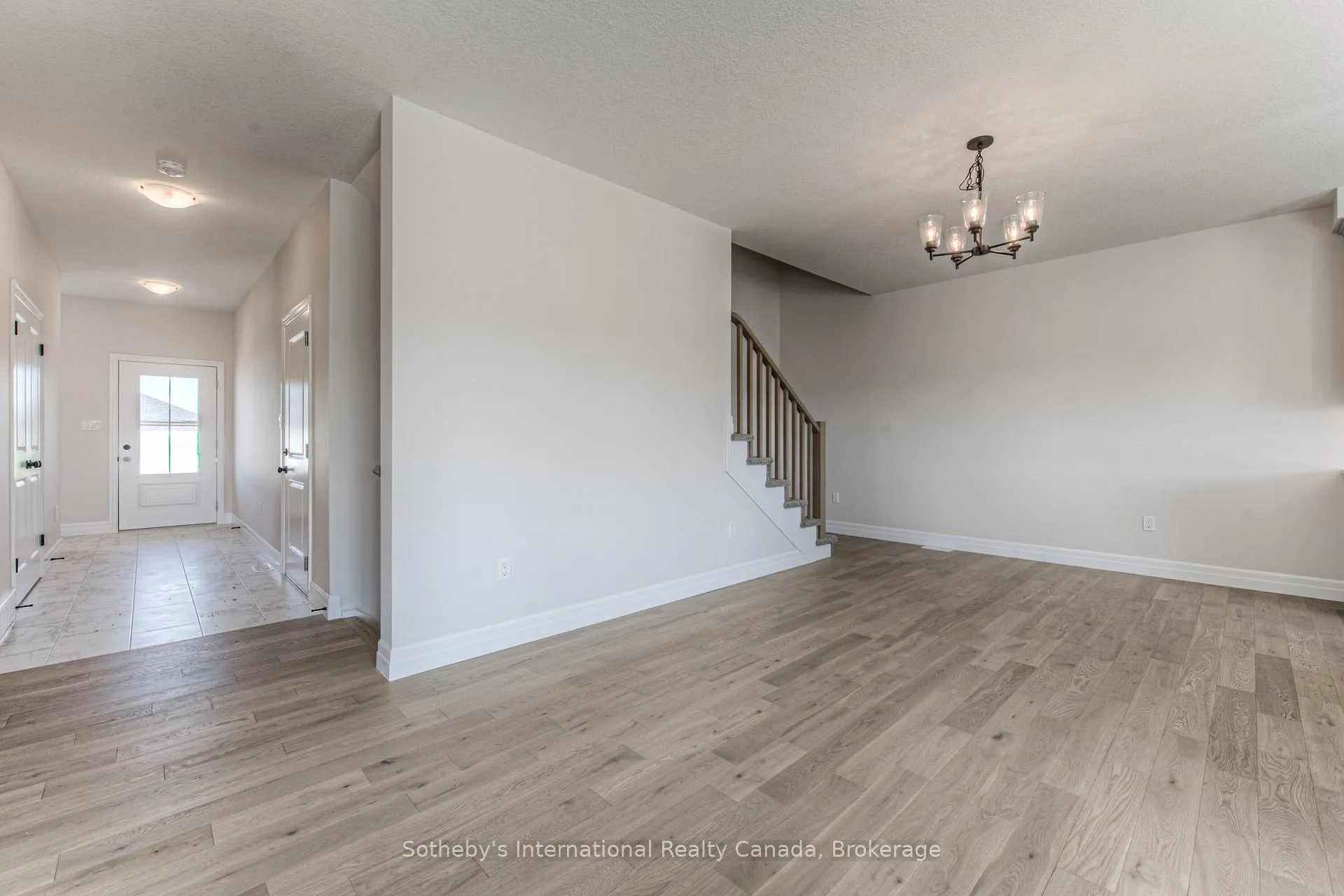 Photo 16 of 672 Wray Avenue S, North Perth, Listowel — HOMEH