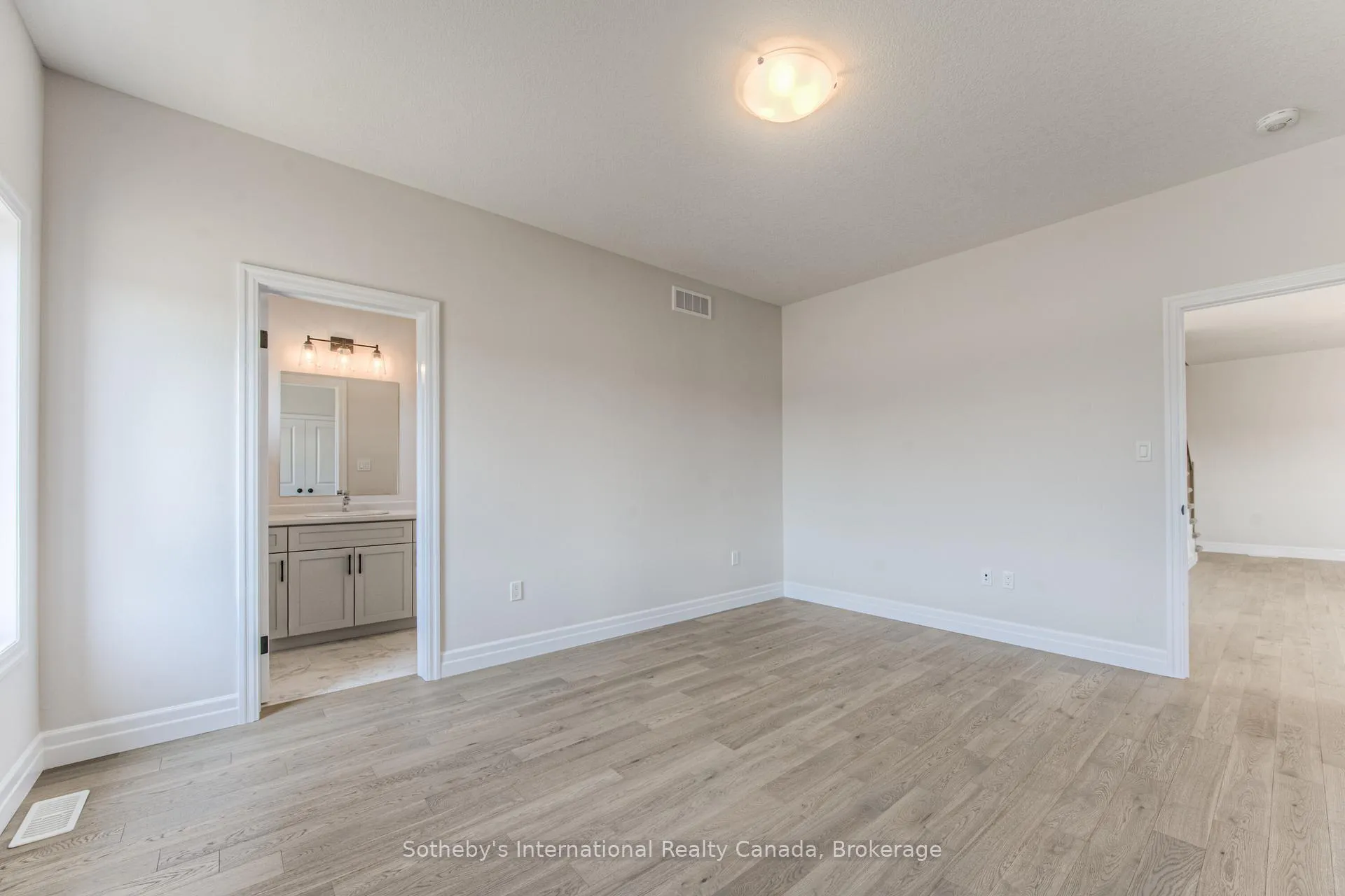 Photo 18 of 672 Wray Avenue S, North Perth, Listowel — HOMEH