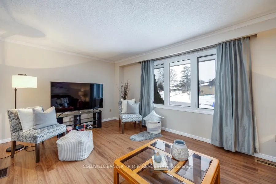 Photo 11 of 80 Little Avenue, Clarington, Bowmanville — HOMEH