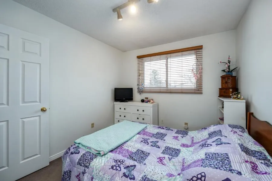 Photo 19 of 80 Little Avenue, Clarington, Bowmanville — HOMEH