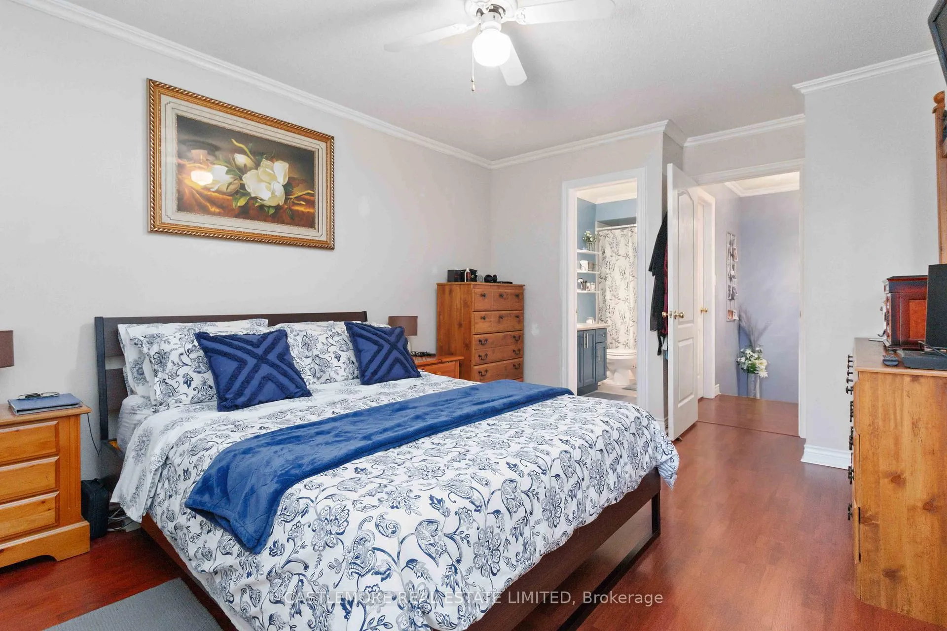 Photo 15 of 92 pressed brick Drive S, Brampton, Brampton North — HOMEH