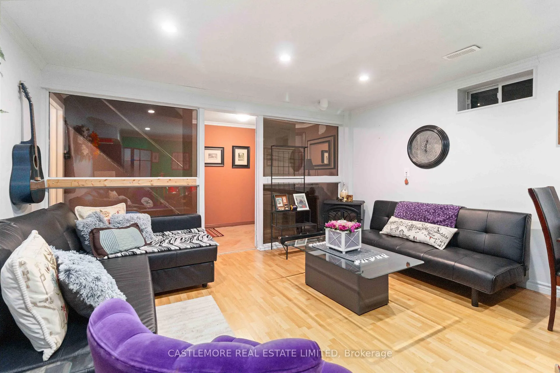 Photo 22 of 92 pressed brick Drive S, Brampton, Brampton North — HOMEH