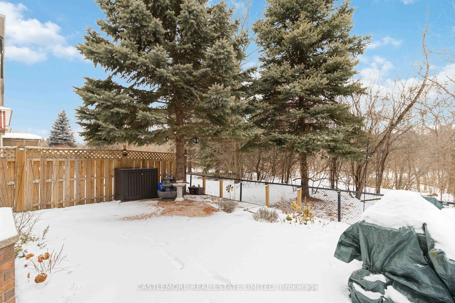 Photo 26 of 92 pressed brick Drive S, Brampton, Brampton North — HOMEH