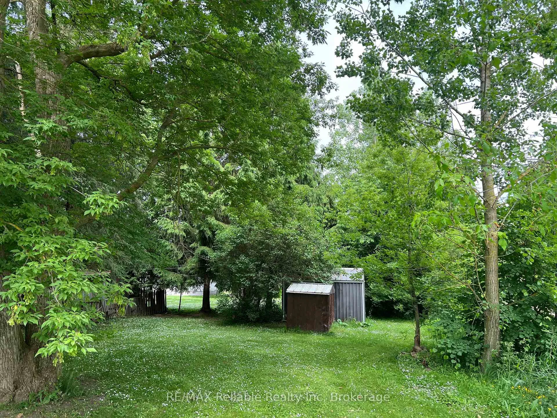 Photo 10 of 31 Trailer Park Road, Huron East, Brussels — HOMEH