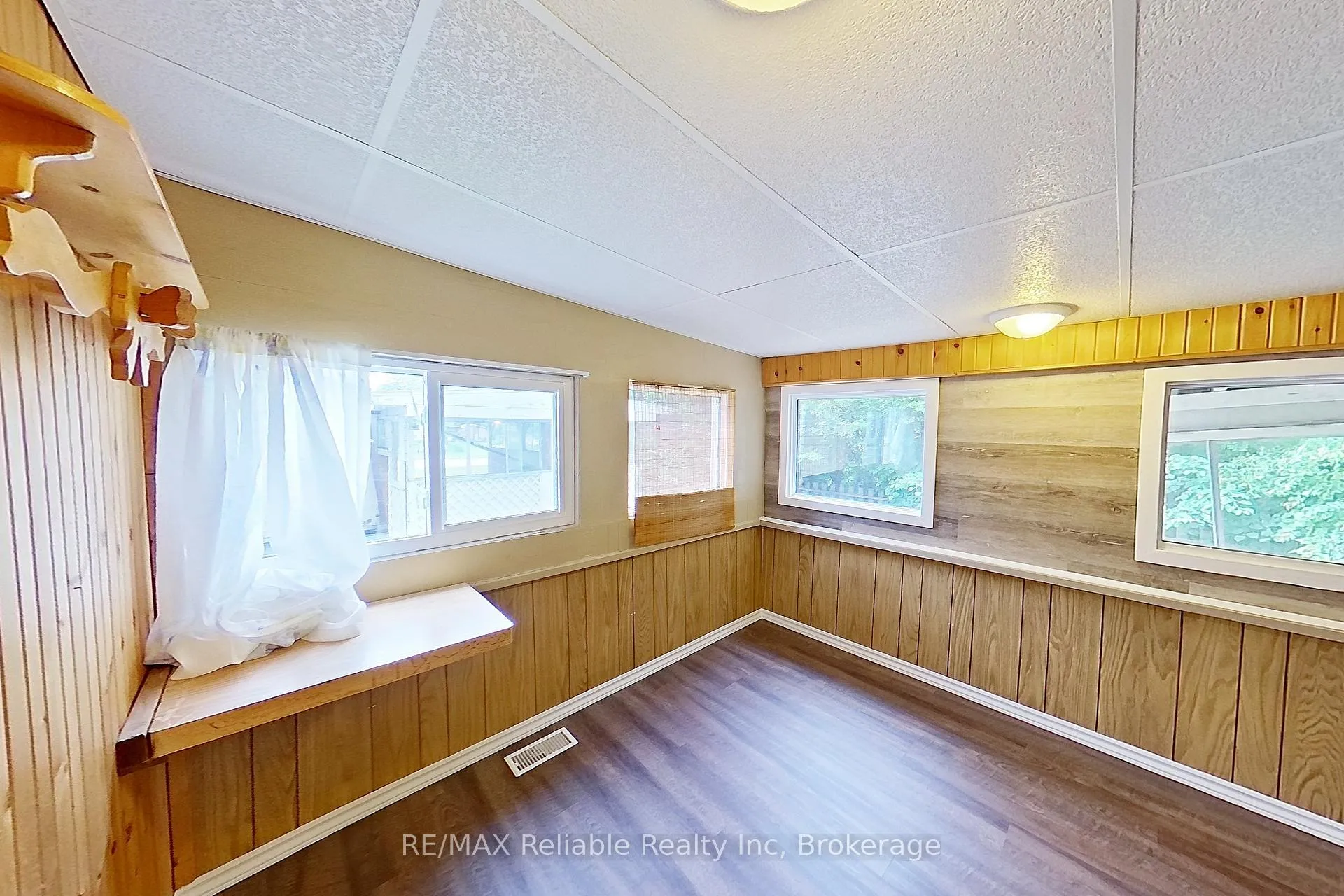 Photo 40 of 31 Trailer Park Road, Huron East, Brussels — HOMEH