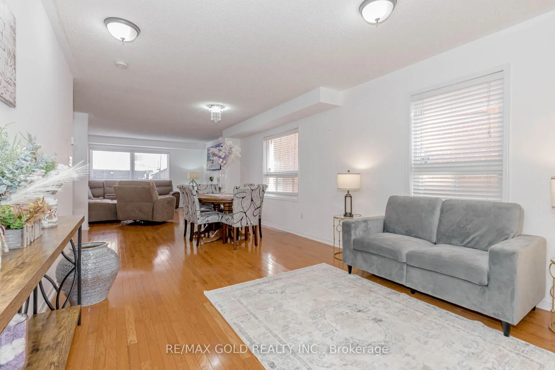 Photo 6 of 17 Roxton Crescent, Brampton, Fletcher's Meadow — HOMEH