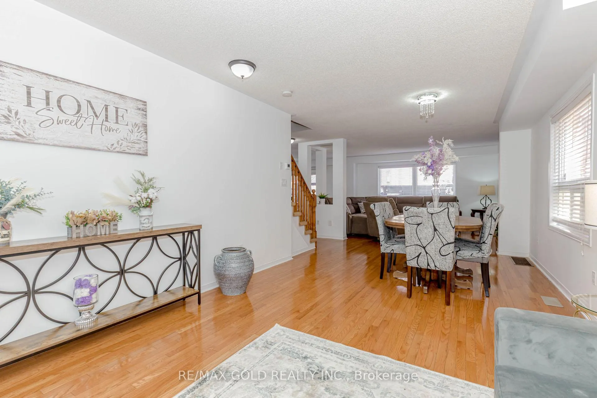 Photo 8 of 17 Roxton Crescent, Brampton, Fletcher's Meadow — HOMEH