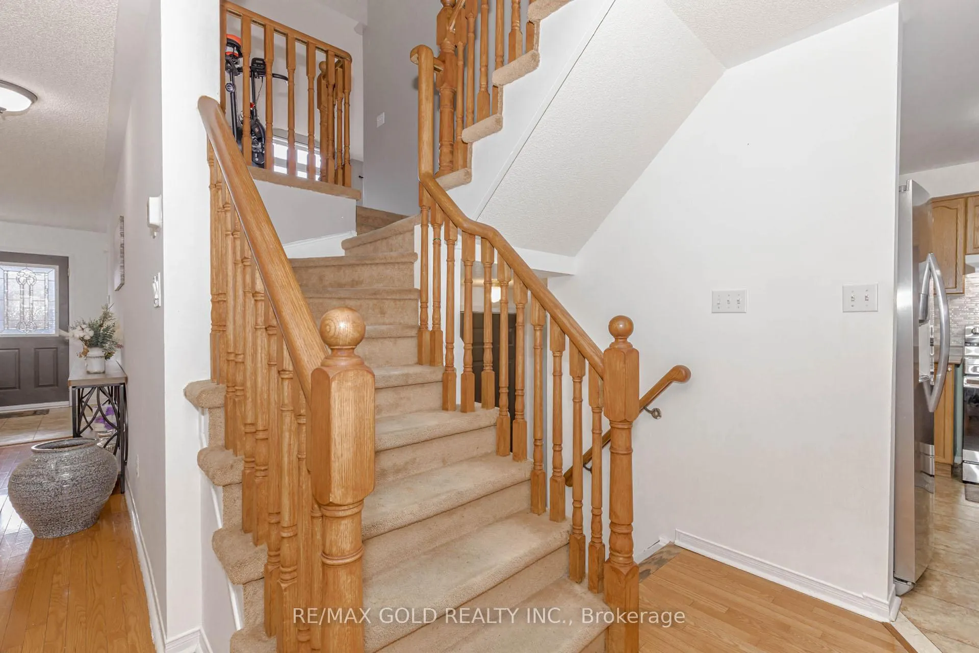 Photo 18 of 17 Roxton Crescent, Brampton, Fletcher's Meadow — HOMEH
